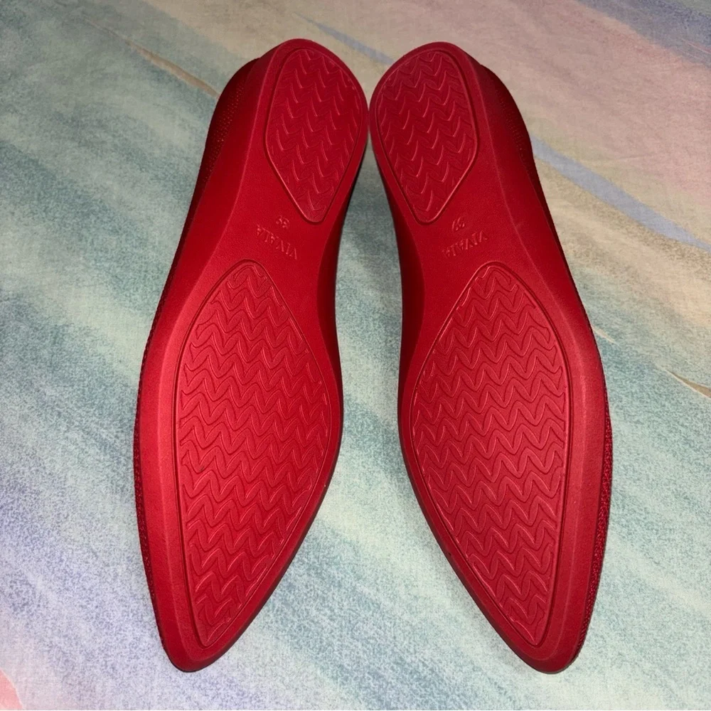 Vivaia Ruby Red Aria 5 Pointed-Toe Ballet Flats Slip On Shoes EUR 39